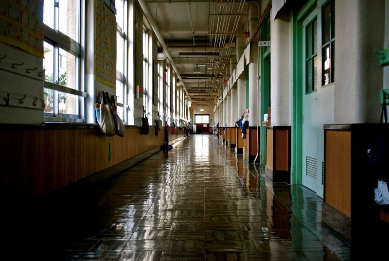 couloirs d'une école